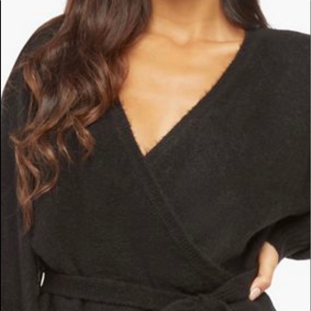 Sweater - Picture 6 of 7